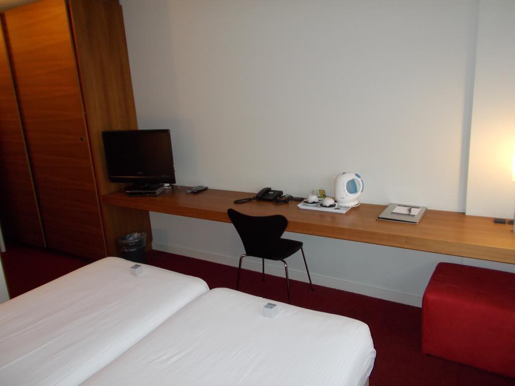 Corbie Hotel 3*